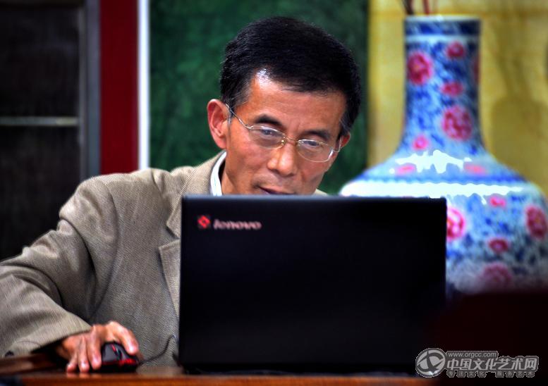 在乐活城市广场摄影大赛摄影讲座上授课