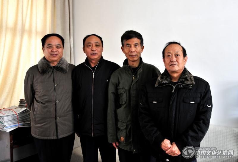 和市音协主席吕春成、著名作家许清林等在一起