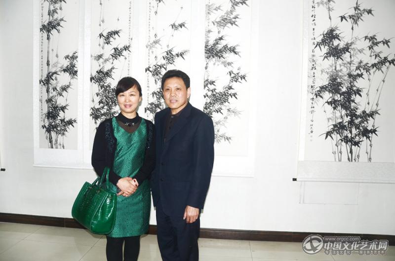书画家韩社武与王旗老师合影