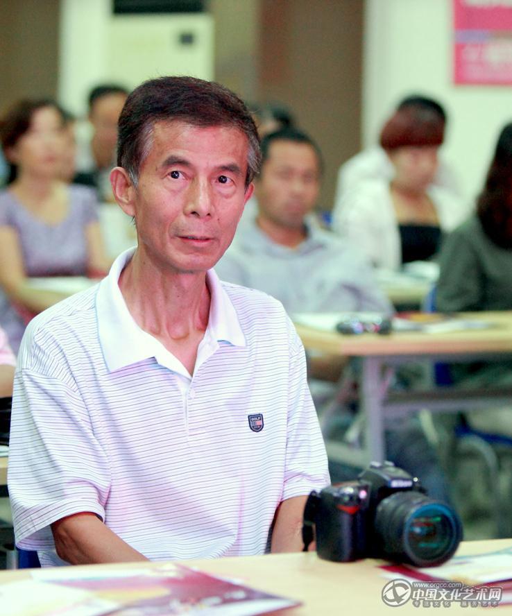在濮水湾高端论坛上