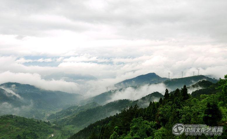 山中雨后