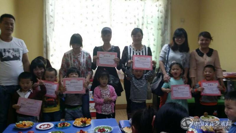 2014年5月水果DIY亲子活动！家长很棒哦！！