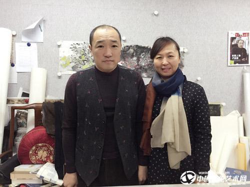 国画家王旗与著名画家卢禹舜先生合影