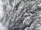画家杜晓春山水作品《秋岭长河》