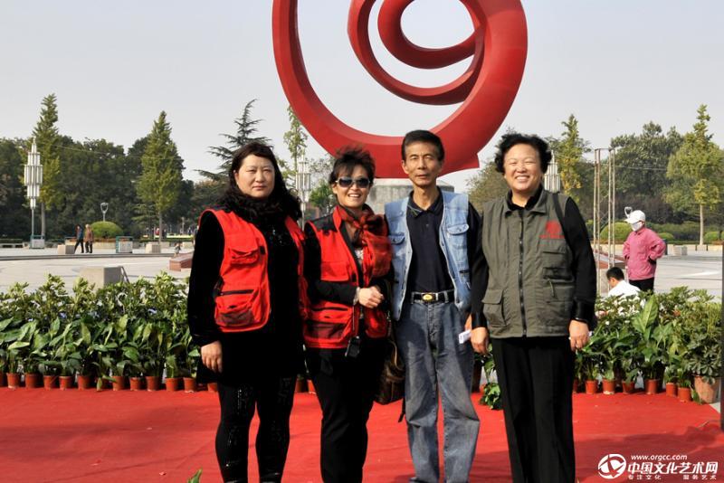与濮阳市摄协、作协、舞协领导合影
