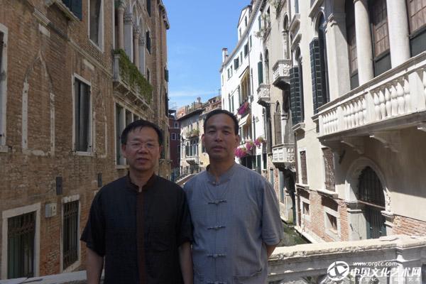 随中国书法艺术代表团参加“值得收藏文字——2014国际当代汉字书法艺术双年展”