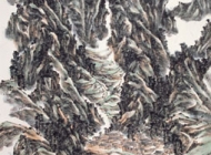 群山环抱中的山寨