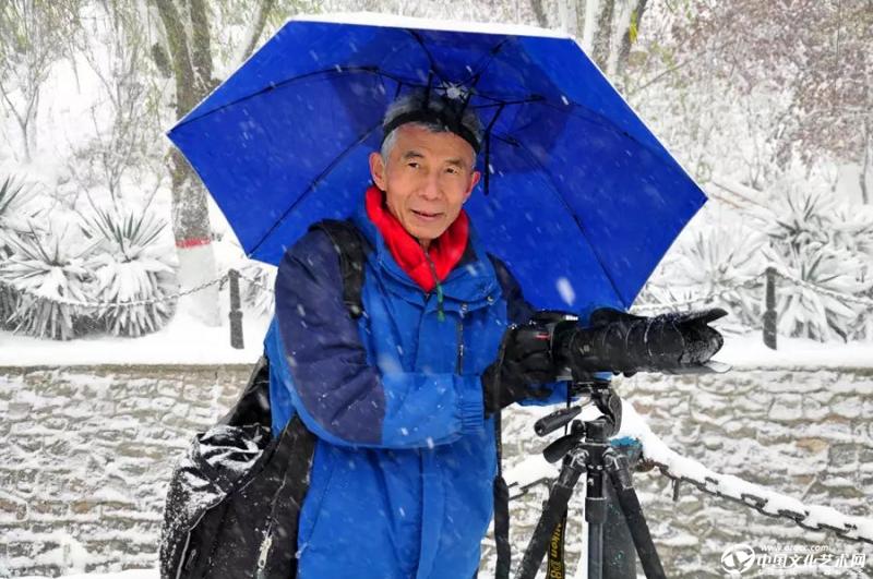 大雪中摄影作业（2015）