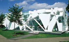 西班牙建筑师首次设计蛇形画廊<b>户外</b>展馆