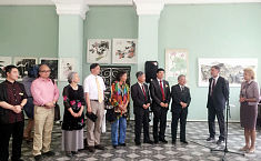 中国<b>书画名家作品展</b>在维捷布斯克举行（组图）