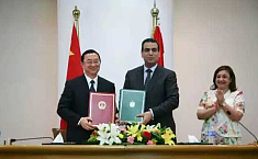 雒树刚部长会见埃及文化部长签署<b>文化合作</b>协定