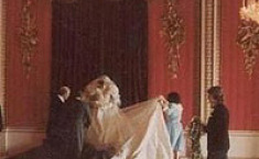 <b>黛安娜王妃</b>未曝光婚照将在美国拍卖