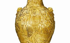 清·雍正-<b>鎏金</b>浮雕人物故事铺首撇口瓶