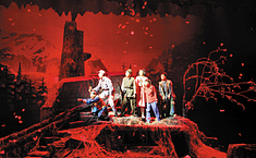 7部抗战题材<b>舞台艺术</b>作品完美收官