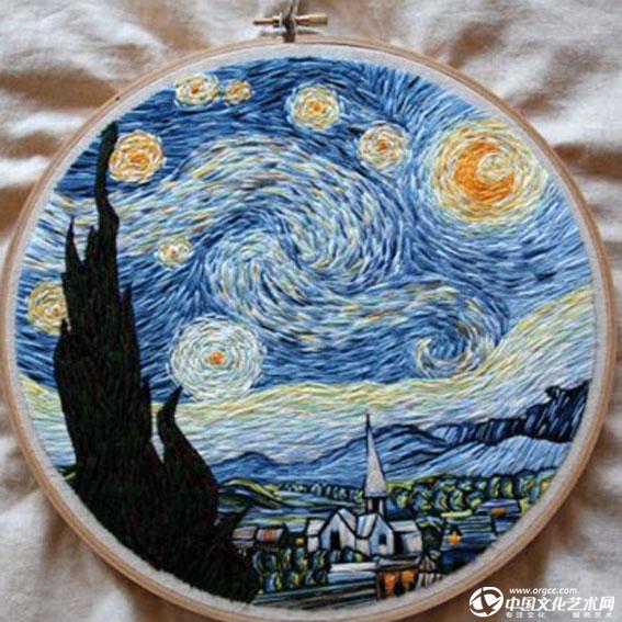 艺术家用60小时创造梵高《星空》的刺绣版