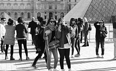 <b>中国游客</b>在巴黎：不像想象中那么可怕