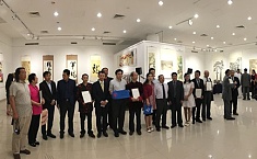 第二届<b>中国书画名家</b>赴迪拜艺术展在迪拜艺术中心举行