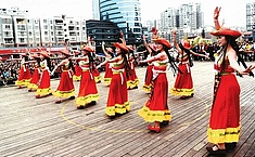 客家艺术中心：在志愿服务中播撒<b>艺术美</b>