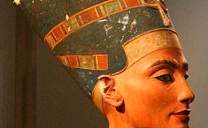 重大发现：埃及最美艳后或葬在图坦<b>卡门</b>