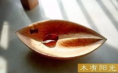 <b>木器</b>之美：手工艺术家的木雕活