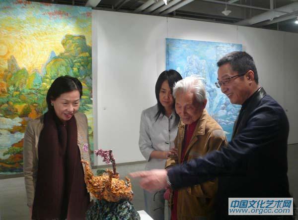 2007年参观大未来画廊黄荣禧雕塑