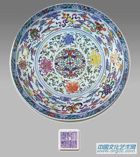 斗彩八吉祥纹大盘