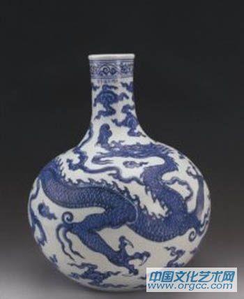 明 宣德款青花云龙纹天球瓶