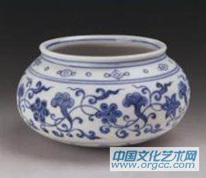 明 永乐青花花卉纹鱼篓尊