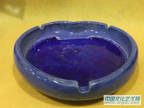 冰裂蓝釉