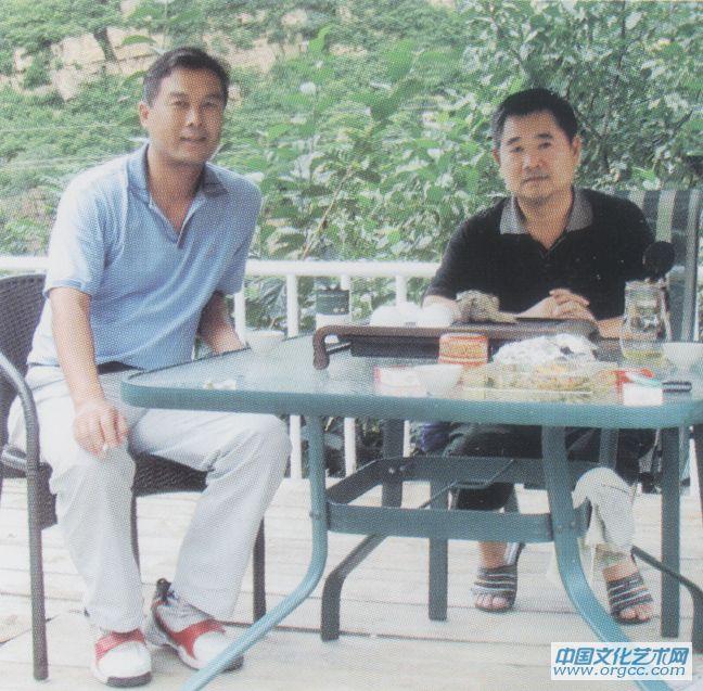 画家杜晓春与著名画家陈钰铭老师合影