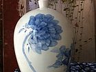 国画家王旗花鸟作品《瓷瓶牡丹》