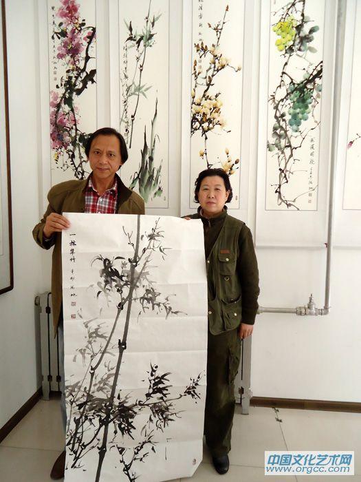与王晓并兄弟合影