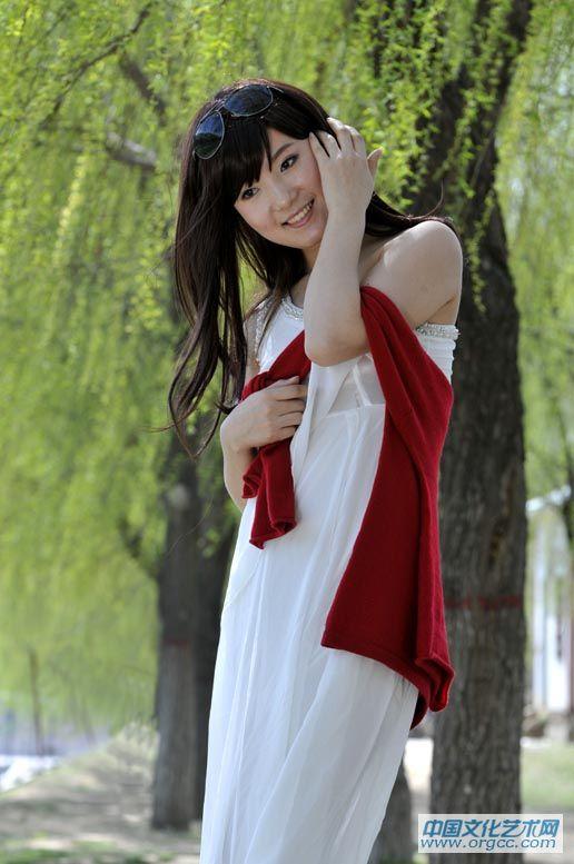 安妮.JPG