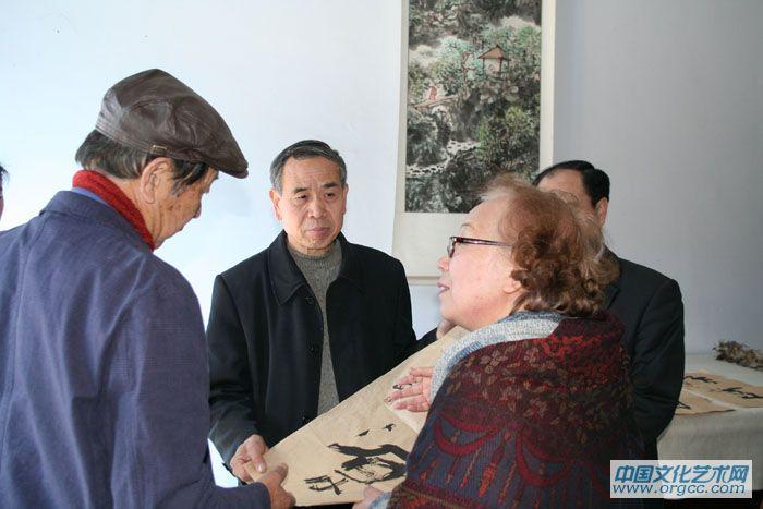 日本著名画家左藤安南到我院交流