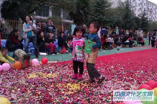 呵呵，我们是小美女小帅哥