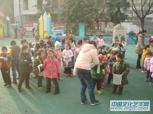 教师指导幼儿
