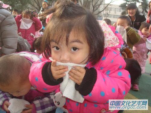 幼儿学习火灾中如何保护自己
