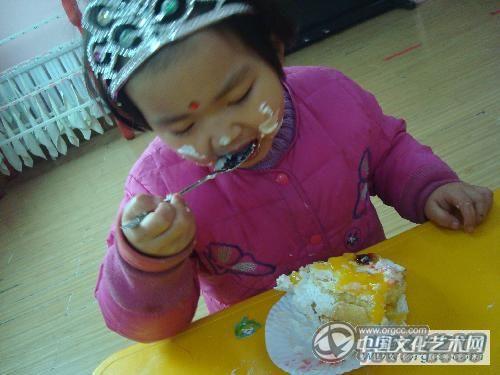 我在吃蛋糕