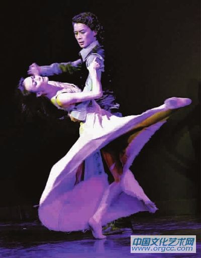 范晓枫、吴虎生表演舞剧《简·爱》片段。