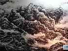 画家李颠焦墨山水作品《松影桥上带雲归》