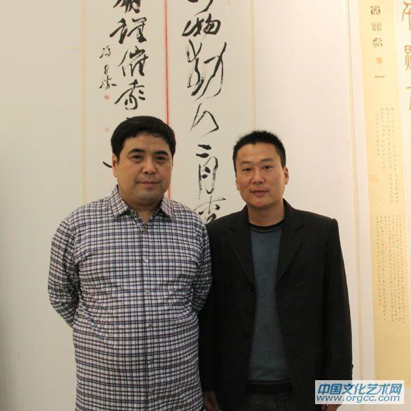 国画家胡广宇与韩晓传老师合影